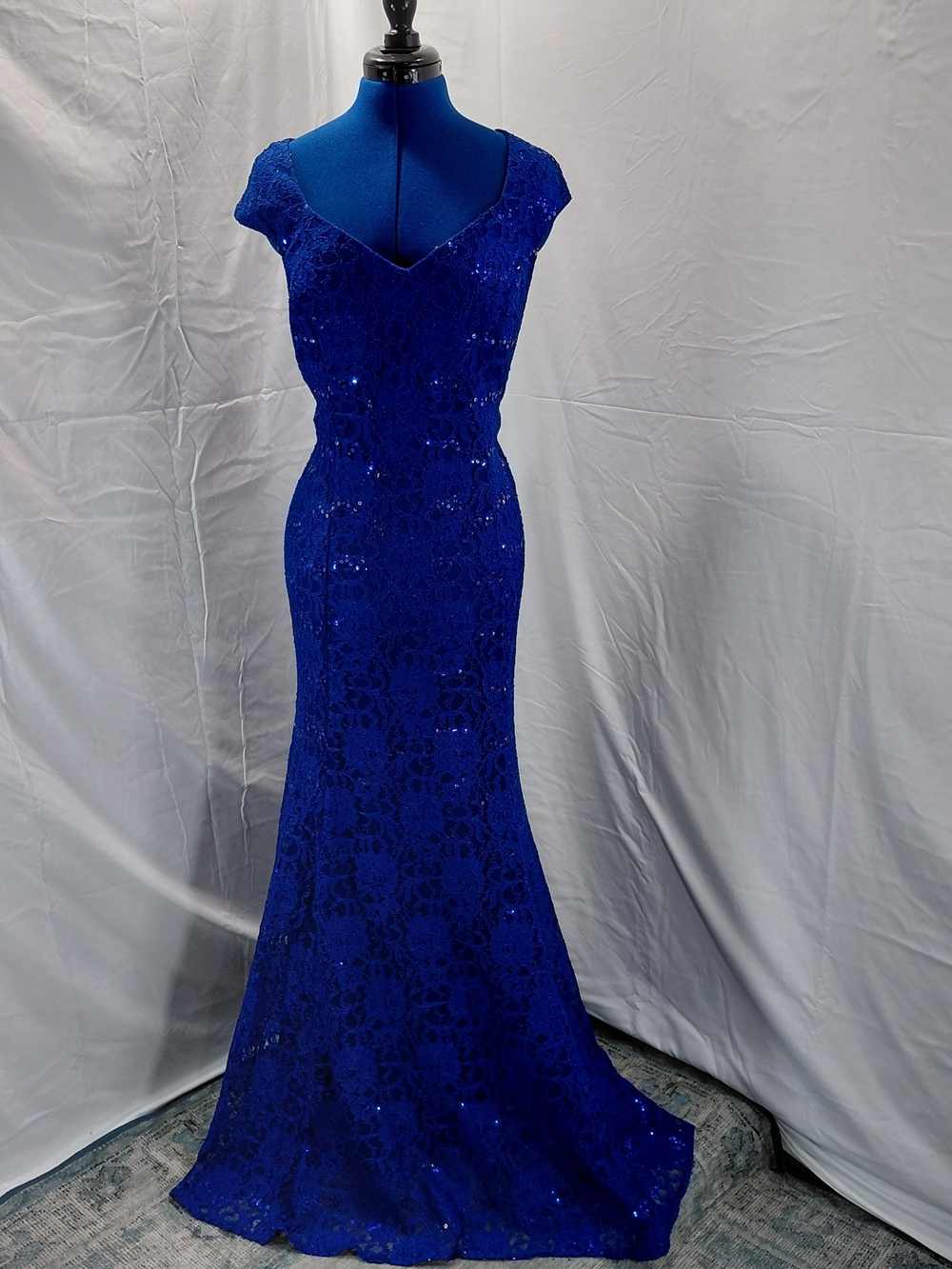 Elegant Royal Blue Sequin Lace Evening Gown